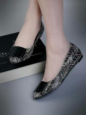 CK經(jīng)典款單鞋 舒適與時尚的完美結(jié)合